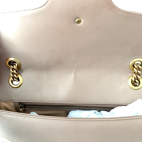 SOLD ON IG Gucci Marmont Medium - Picture 9 of 10